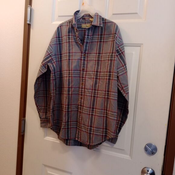 L.L. Bean Vintage Flannel Blue Red Button Front Shirt Men's Size Medium‎ - Picture 1 of 4
